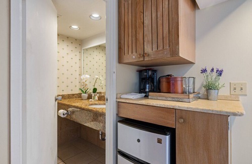 Waikiki Apartment | Comfortable Hotel Room in Honolulu