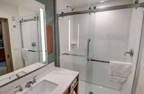 Wesley Chapel Hotel | Comfortable Hotel Near Dining, Retail & Entertainment in Wesley Chapel