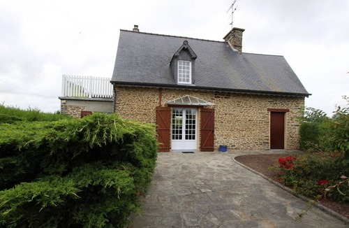 Huisnes-sur-Mer Cottage | Comfortable house with garden and pets allowed at the foot of Mont Saint-Michel