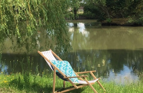 Langon House | Comfortable house with park and swimming pool, ideal for families or just relaxing.