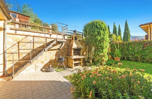 Pescia House | Comfortable House Private Pool & View for 6, Pescia, Italy