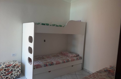 Jardim Imperador House | Comfortable house with pool and garden in Peruíbe