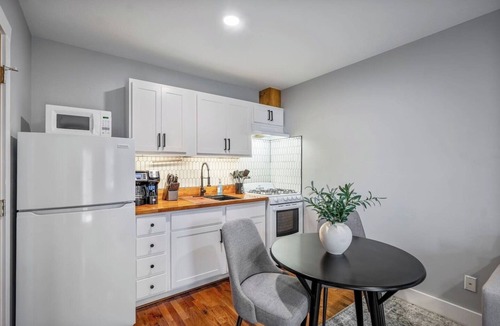 Greater East End Apartment | Comfortable Houston hideaway near Downtown and attractions with fast WiFi, parking