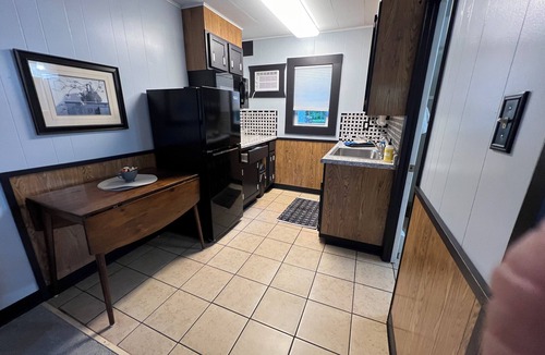 Lake Shore Hotel | Comfortable & Inviting Studio Motel Room at Gull Lake Motel, in Lake Shore, MN