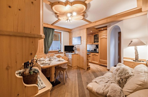 Campitello di Fassa Apartment | Comfortable Apartment “Eurochalet- M1” close to the Ski Lifts with Mountain View, Wi-Fi & Balcony; Parking Available