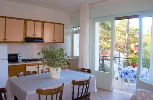 Lignano Pineta Apartment | Comfortable 3 bedrooms near the sea