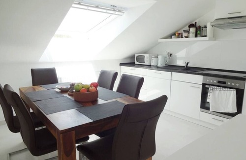 Dachau District Apartment | Comfortable Living – Great Connection to Munich