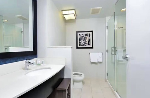 Downtown Wilmington Hotel | Comfortable Lodging in Downtown w/Outdoor Pool Near Historic Landmark | 4 Units
