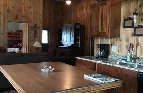 Blissfield House | Comfortable & Luxurious Barndominium - 30 minutes to Mohican State Park!