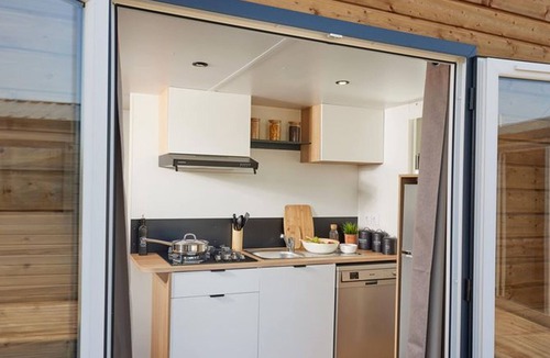 Les Achards House | Comfortable mobile home with 2 bedrooms and equipped kitchen