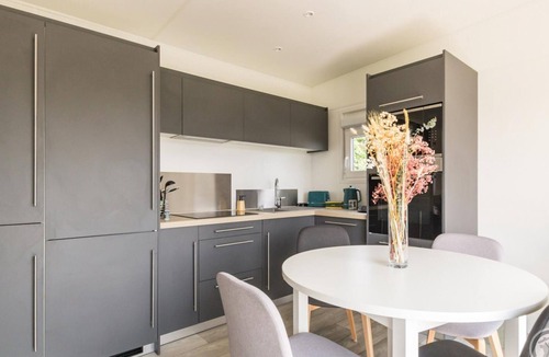 Saint-Lo Apartment | Comfortable Mobile Home with Terrace and Pets Allowed in Saint-Lô