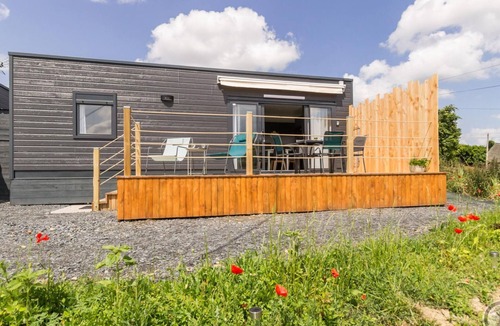 Saint-Lo Apartment | Comfortable Mobile Home with Terrace and Pets Allowed in Saint-Lô