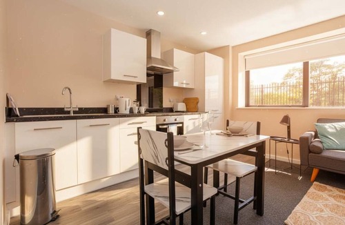 Salford Apartment | Comfortable Modern Apartment in Manchester
