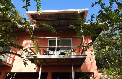 Torio Apartment | Comfortable, modern jungle retreat with a miraculous view
