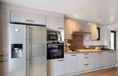 Formigueres Apartment | Comfortable Mountain Stay in Formiguères: 4Bedrooms, 9Min from the Ski Resort with Private Terrace !