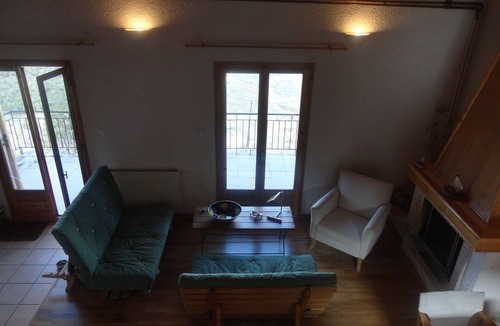 Kernitsa House | Comfortable mountain house near Punta beach, located 174 km from Athens airport