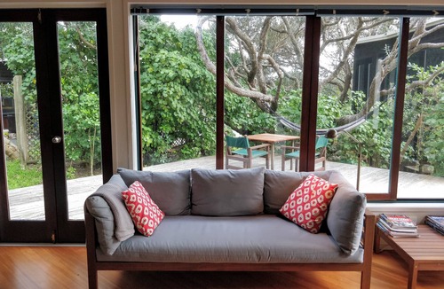 Piha House | Comfortable North Piha family beach-house