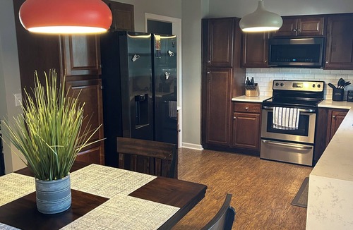 Olathe House | Comfortable Olathe Getaway 3 Bedrooms - Sleeps 6