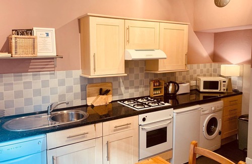 Old Town Apartment | Comfortable one-bed apartment situated just off Edinburgh's famous 'Royal Mile'. Sleeps 4.