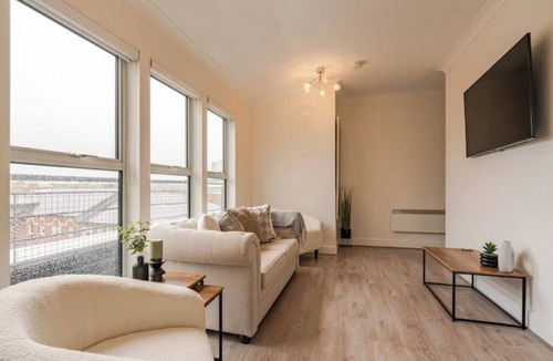 The Westside Apartment | Comfortable penthouse in the center - Free parking and balcony