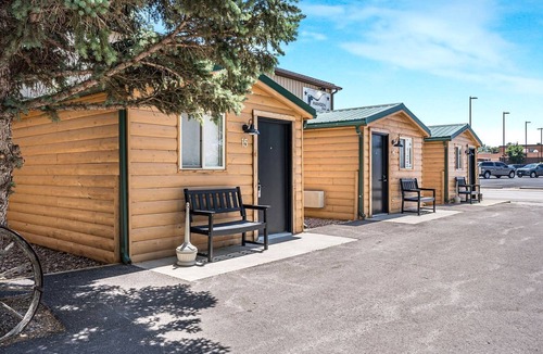 Pinnacles Entrance Badlands House | Comfortable Private Cabin with Modern Updates Near Wall Drug – Wall, South Dakota