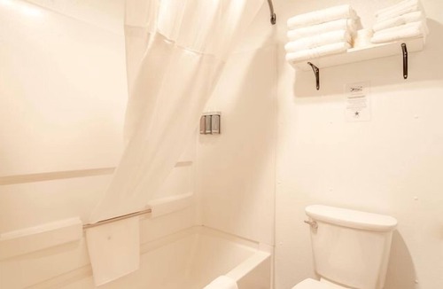 Pinnacles Entrance Badlands House | Comfortable Private Cabin with Modern Updates Near Wall Drug – Wall, South Dakota