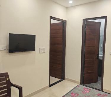 Noida Apartment | Comfortable Private Room in a Peaceful Location