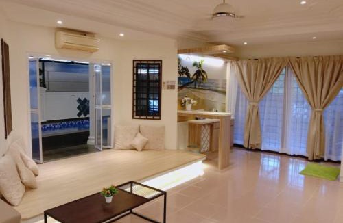 Taman Jati House | Comfortable Private Swimming Pool Homestay Melaka 20 Pax 5R3B