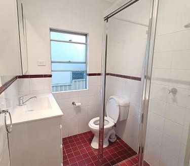 Merrylands House | Comfortable Queen Room in Heart of Merrylands - NM2