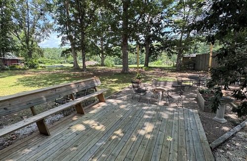 Boyd Tavern House | Comfortable quiet room just outside of Charlottesville