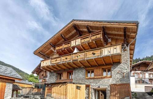 Bozel Ski Chalet | Comfortable, quiet chalet - 20 minutes from Courchevel