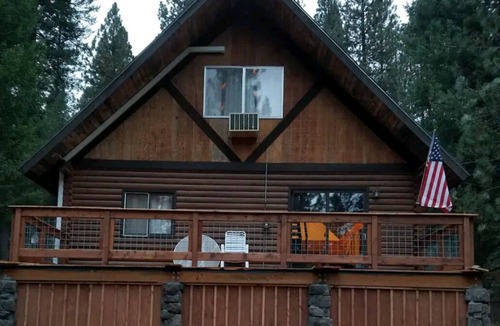 Garden Valley Cabin | Comfortable, Quiet, Roomy Cabin in the Woods!