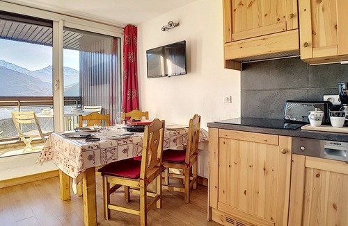 Reberty Apartment | Comfortable renovated apartment, ski-in/ski-out, parking included