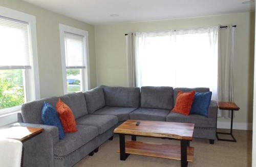 Framingham Apartment | Comfortable Renovated 3 Bed Apartment