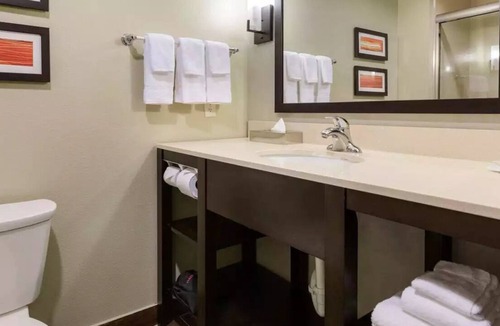Chinatown Apartment | Comfortable retreat in Chinatown