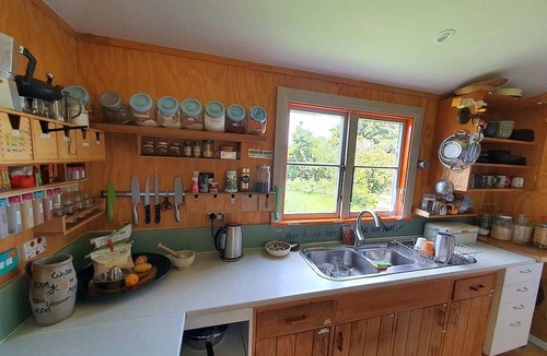 Patons Rock Cabin | Comfortable Retreat on an Authentic Farm Stay in Takaka, New Zealand