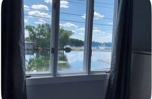 Portage Lakes House | Comfortable Retreat with Portage Lakes View!