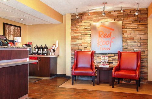 North Canton House | Comfortable Room Near Pro Football Hall of Fame, Just a 9 Min Drive Away