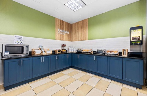 Amarillo Hotel | Comfortable Room w/Convenient Parking – Close to Westgate Mall + Top Restaurant