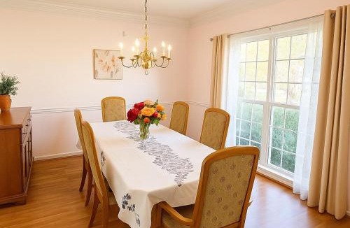 Chapel Hill House | Comfortable Rooms in A Single Family House in Chapel Hill near UNC Duke RTP, with Massage Chair