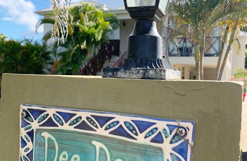 Merlin Bay Villa | Comfortable, safe, breezy apartment set in gated garden, near Holetown & beaches