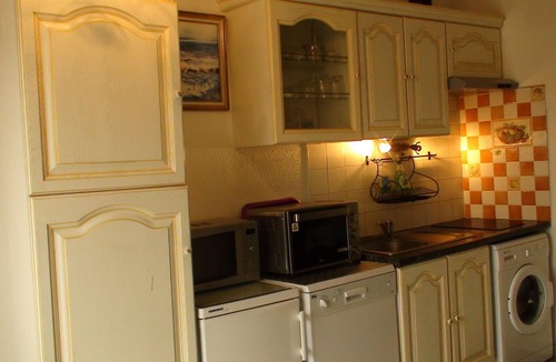 Saint-Pierre-la-Mer Cabin | COMFORTABLE SEA-FRONT PAVILION