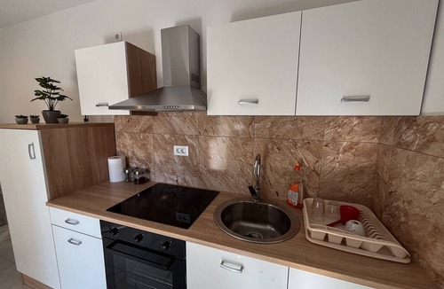 Varpolje Apartment | Comfortable One Bedroom Apartment near Savinja river