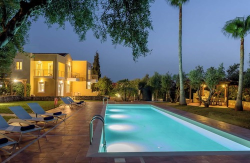Chorafakia Villa | Comfortable&Specious 2-bedroom Villa Dictamnus, Pool&Garden, fastWIFI,AC,Parking