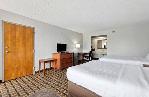Greeneville Hotel | Comfortable Stay by Jordan Knob With Free Parking, Pet Friendly