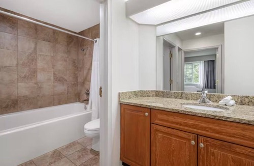 Mishawaka Hotel | Comfortable Stay for Large Families in 2 Spacious Suites w/Kitchenette