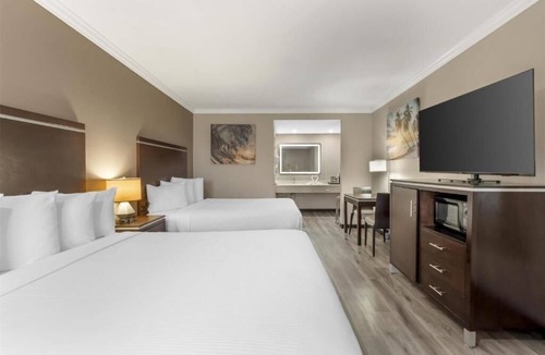 North Redondo Hotel | Comfortable Stay Near Top California Attractions – Ideal for Family Adventures!