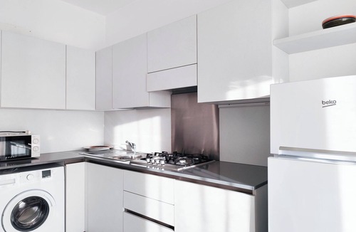Faro Apartment | Comfortable studio near Piazza Nember