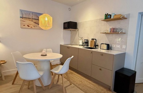 Bergen aan Zee Apartment | Comfortable studio located just 200 meters from Bergen aan Zee beach.