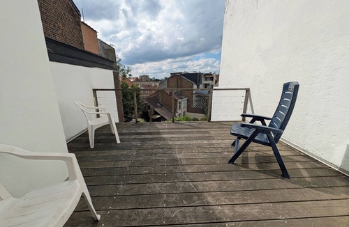 Etterbeek Apartment | Comfortable studio 10-15 min by metro to City Centre & university